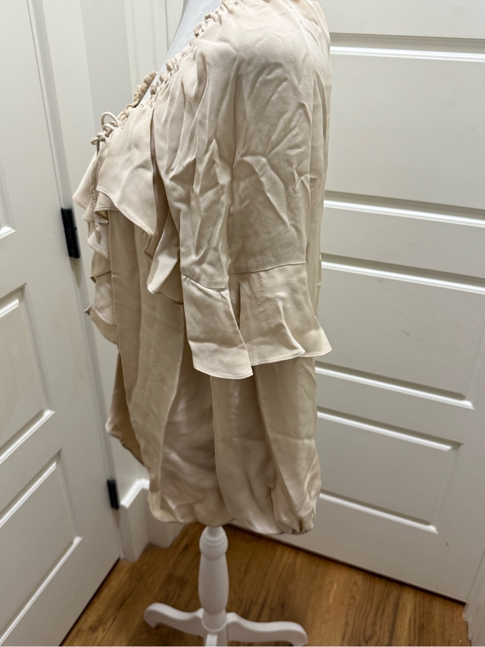 Kobi Halperin. Kaytya Ruffle Silk Blouse. Champagne. Size Small. - Picture 13 of 16